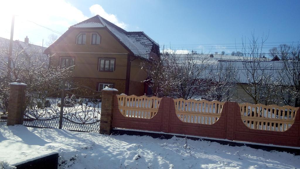 Sadyba Gostynniy Dvir Izky Exteriér fotografie